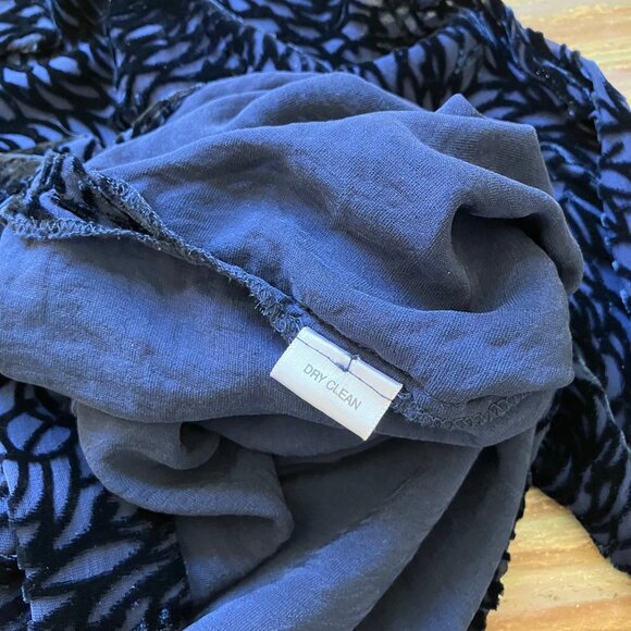 Mantles Petite Silk Blend Burnout Velvet Shirt Navy Sheer Rose Pattern Blouse - Picture 6 of 8